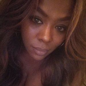 Meet your Posher, Lakeisha